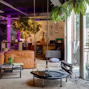  Hostel Clinkmama