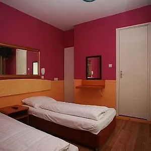 2* Hotel Orange Tulip